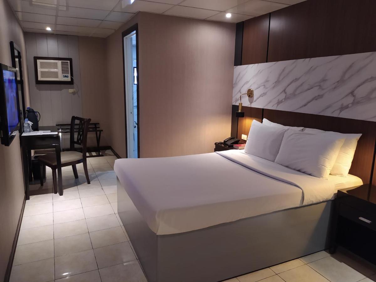 Star Plaza Hotel Dagupan City Esterno foto