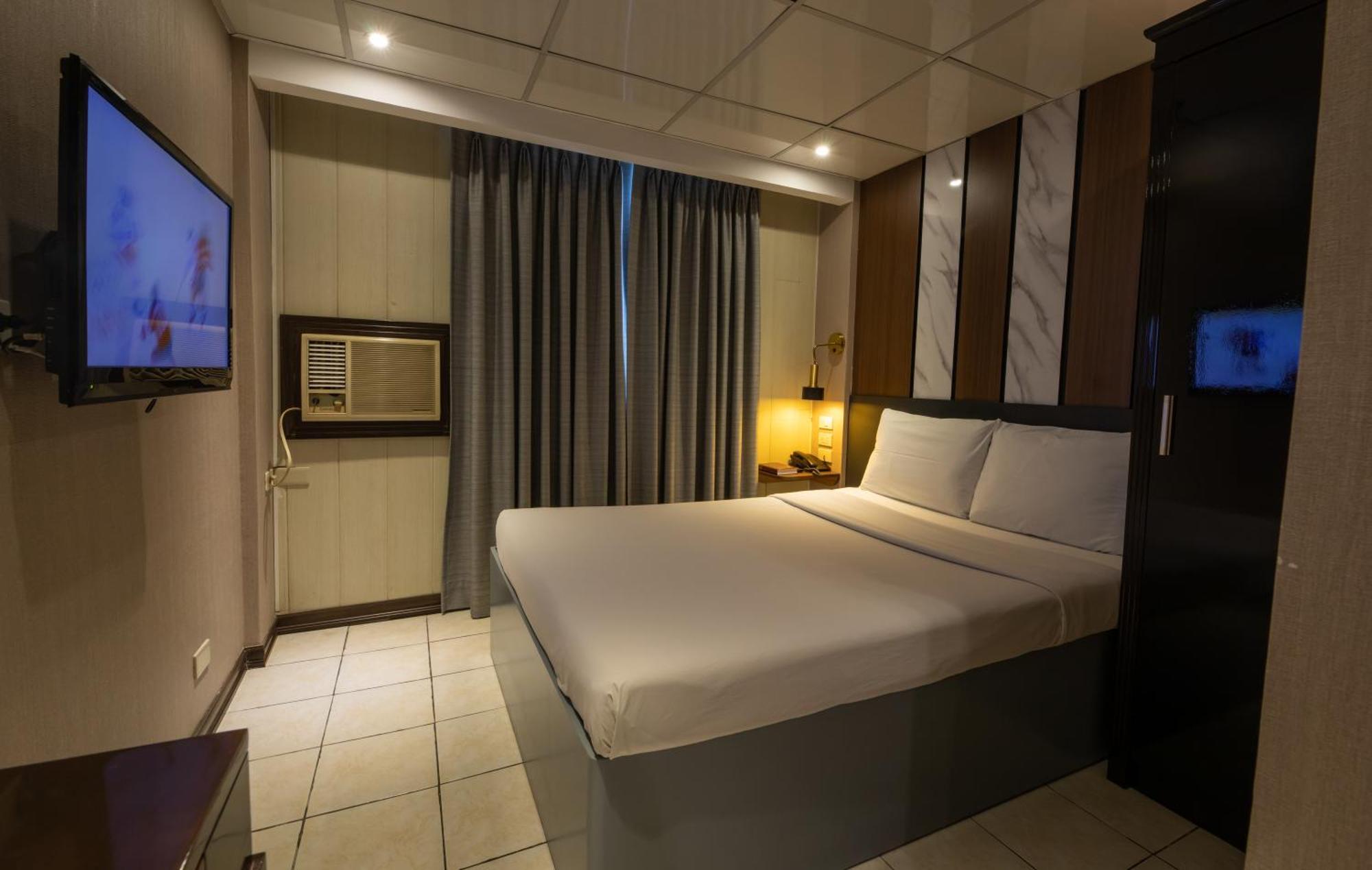 Star Plaza Hotel Dagupan City Esterno foto