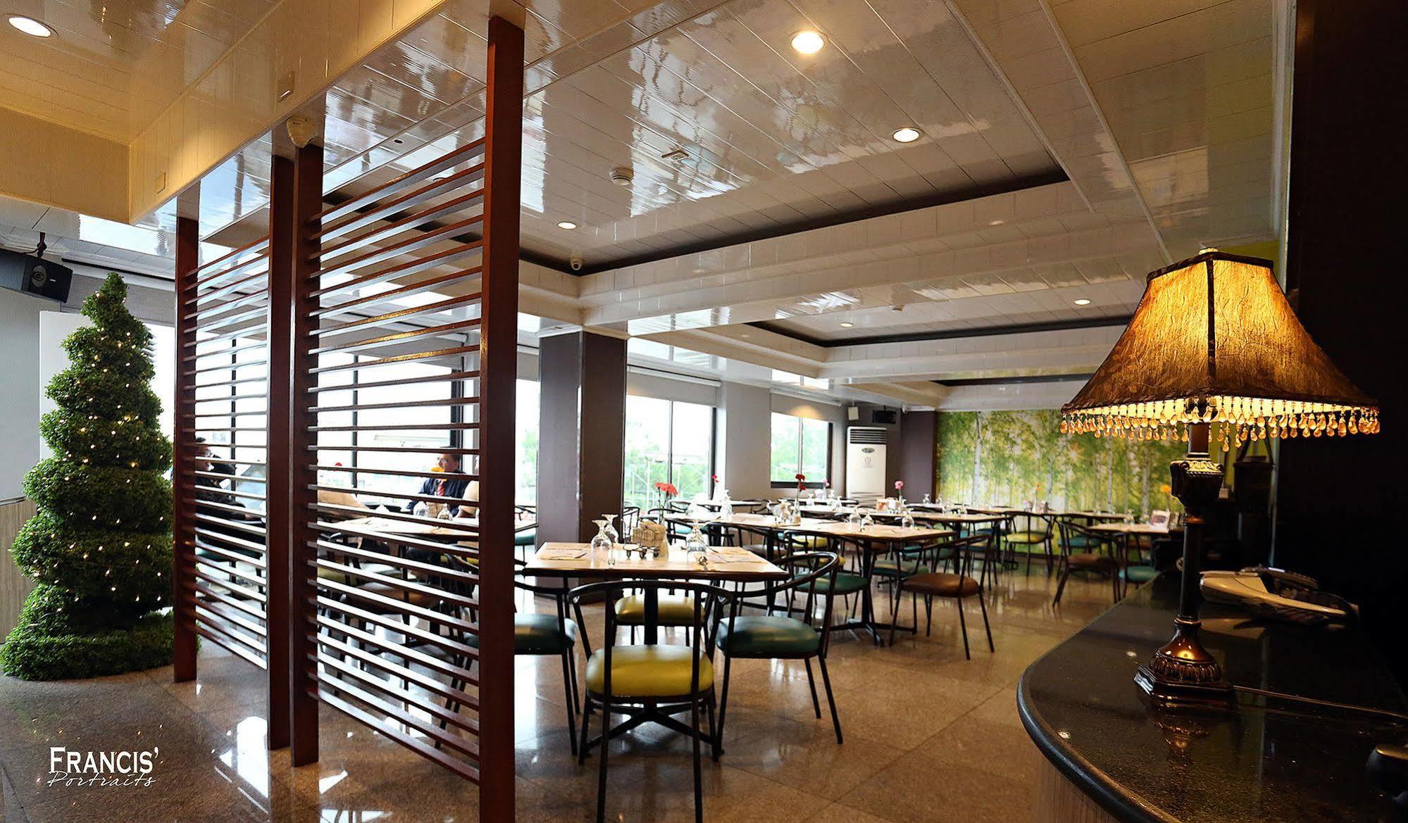 Star Plaza Hotel Dagupan City Esterno foto